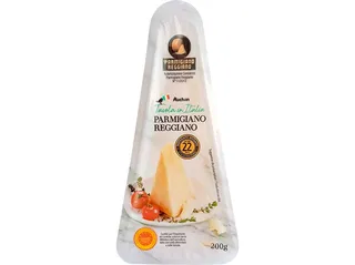 Queijo parmigiano reggiano DOP Auchan á mesa em itália cura 22 meses 200 g